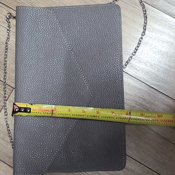 Urban Expressions thin clutch or crossbody bag with silver chain strap - Picture 9 of 12